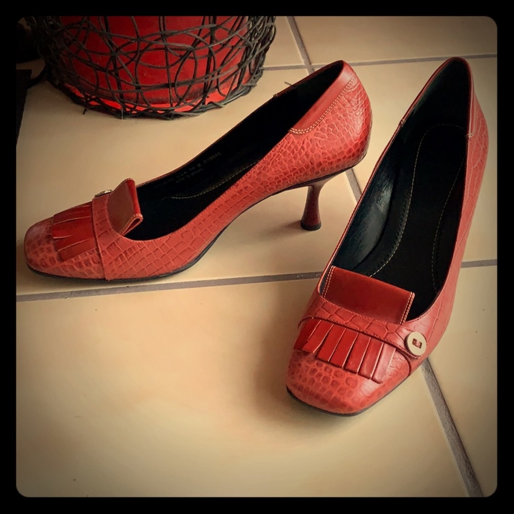 Cole Han red, kitten-heel, pumps, sz 9.5 🥳 COMFY